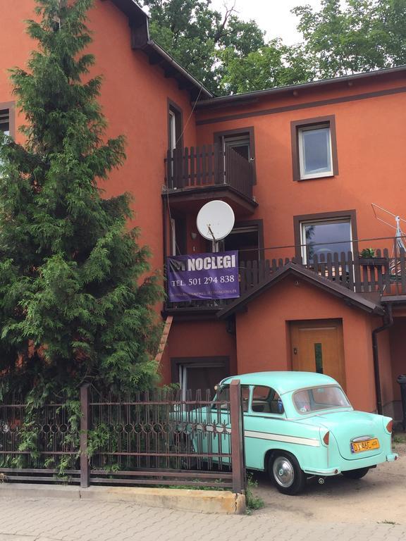 イェレニャ・グーラApartament Tiptonアパートメント エクステリア 写真
