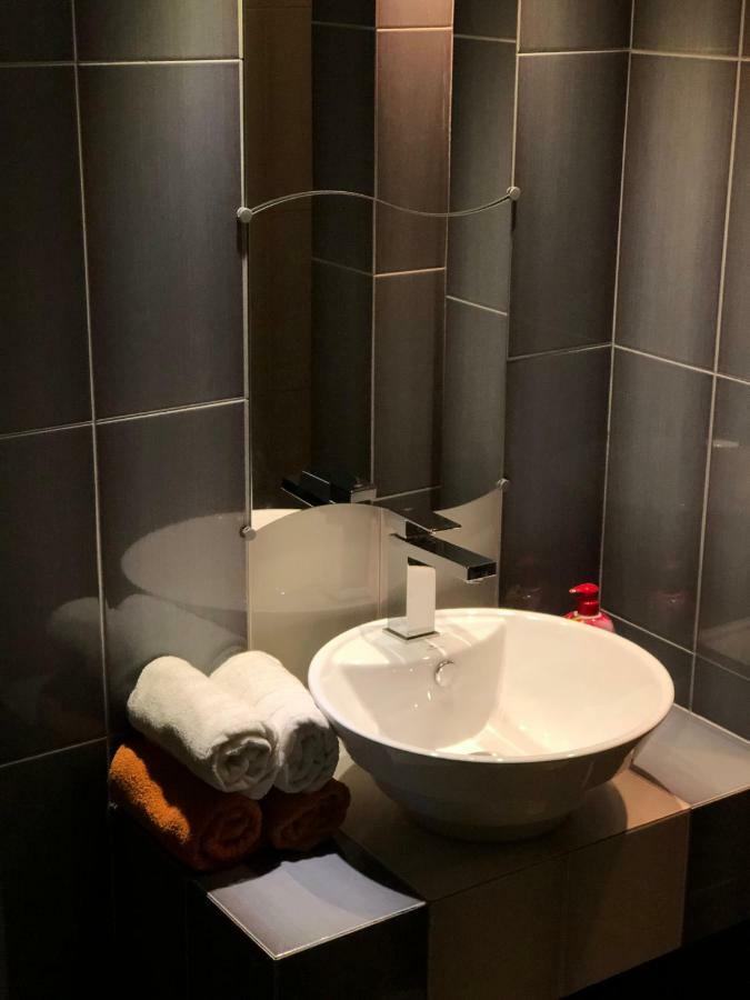 イェレニャ・グーラApartament Tiptonアパートメント エクステリア 写真